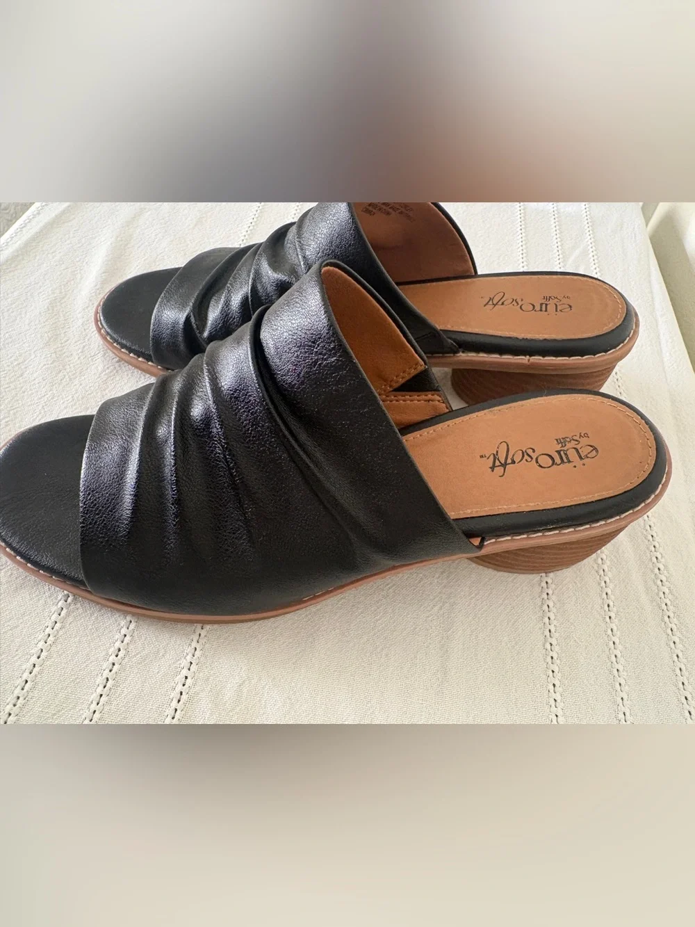 EuroSoft Corley Black Ruched Slide Sandals Size 9